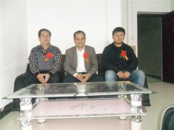 董事長(zhǎng)與副總合影
